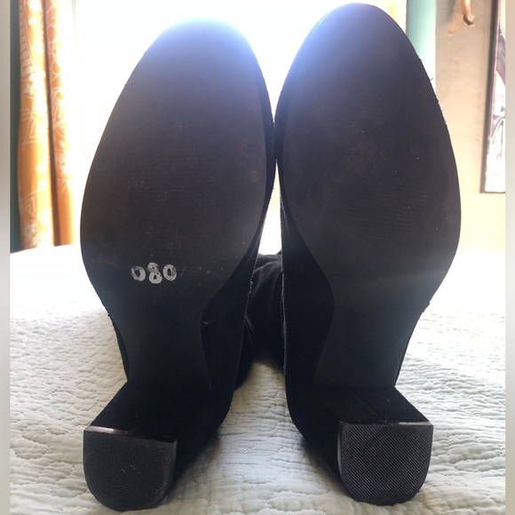 Suede over-the-knee slouch heel boots - Picture 9 of 16